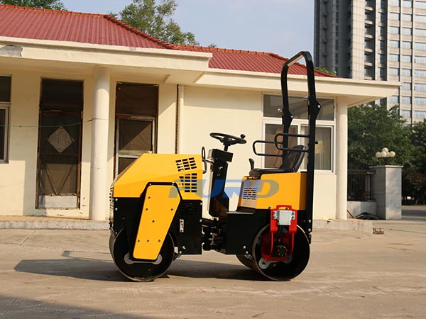 關(guān)于小型壓路機(jī)變速箱的保養(yǎng)知識(shí)你知道多少？