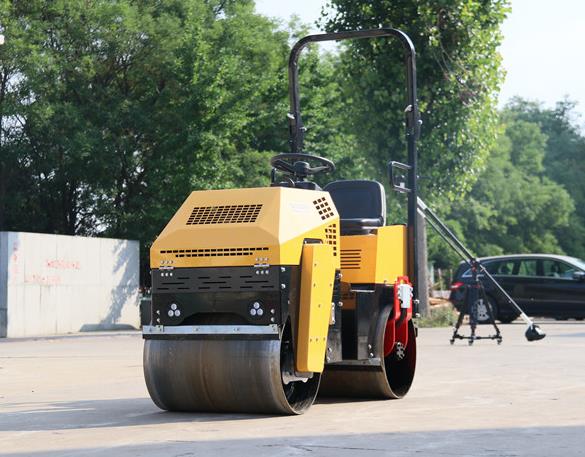 小型壓路機(jī)如何散熱呢？